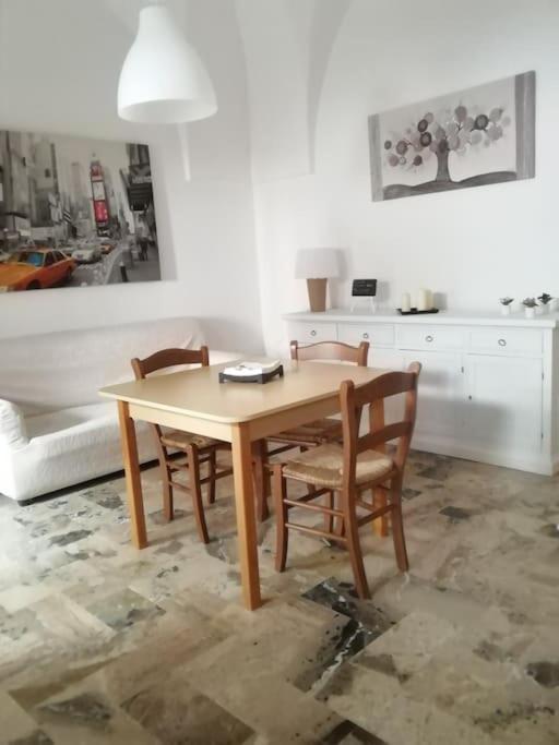 Appartement Alloggio Incantevole Storico à Carovigno Extérieur photo